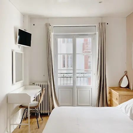 Coliving Отель Биарриц