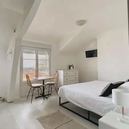 ホテル Coliving