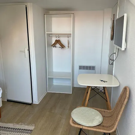 Отель Coliving *
