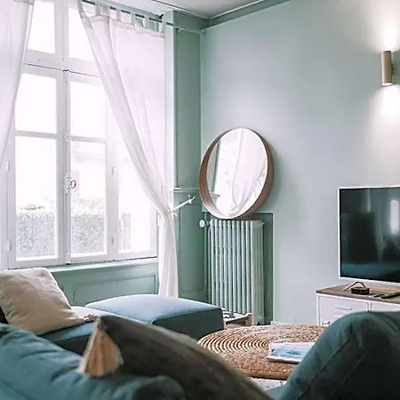 Отель Coliving *